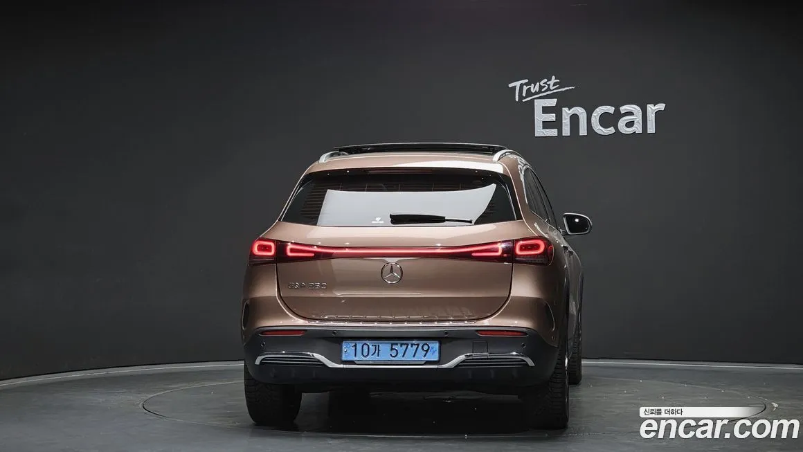 Mercedes-Benz EQA — фото 3