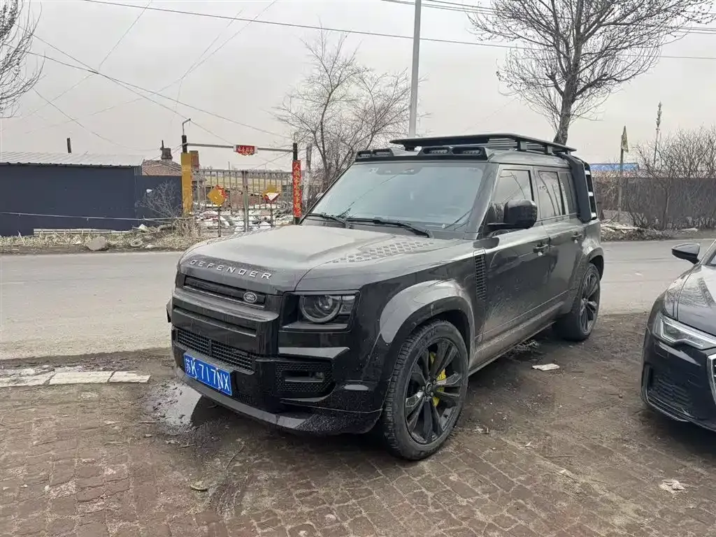 Land Rover Defender — фото 1