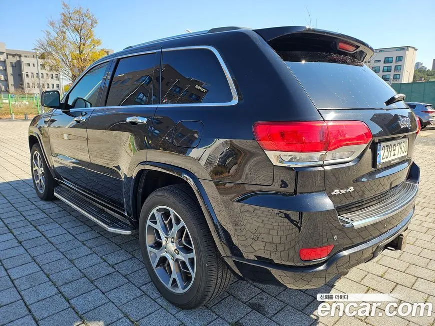 Jeep Cherokee — фото 4