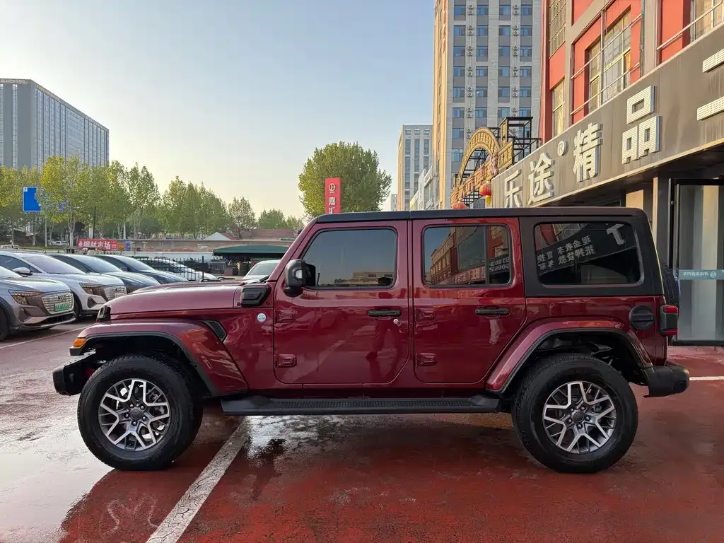 Jeep Wrangler PHEV — фото 4