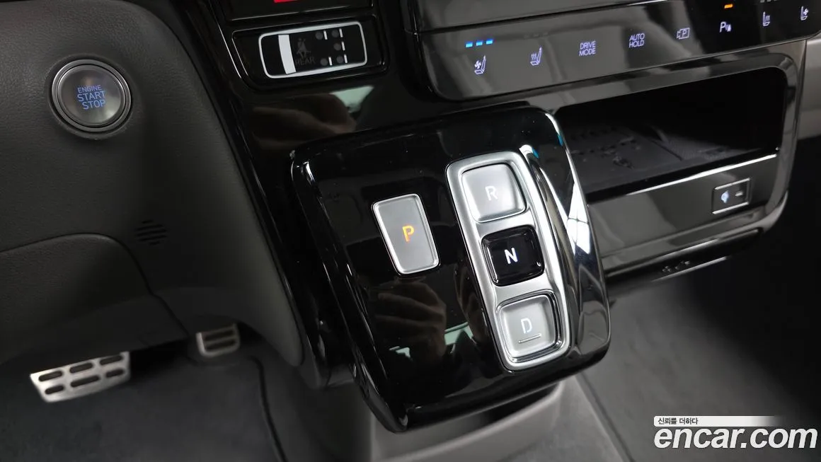 Hyundai Staria — фото 2