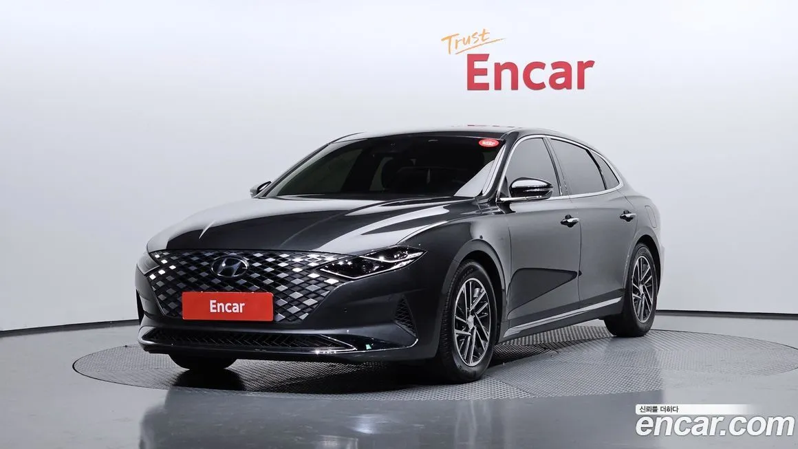 Hyundai Grandeur — фото 1