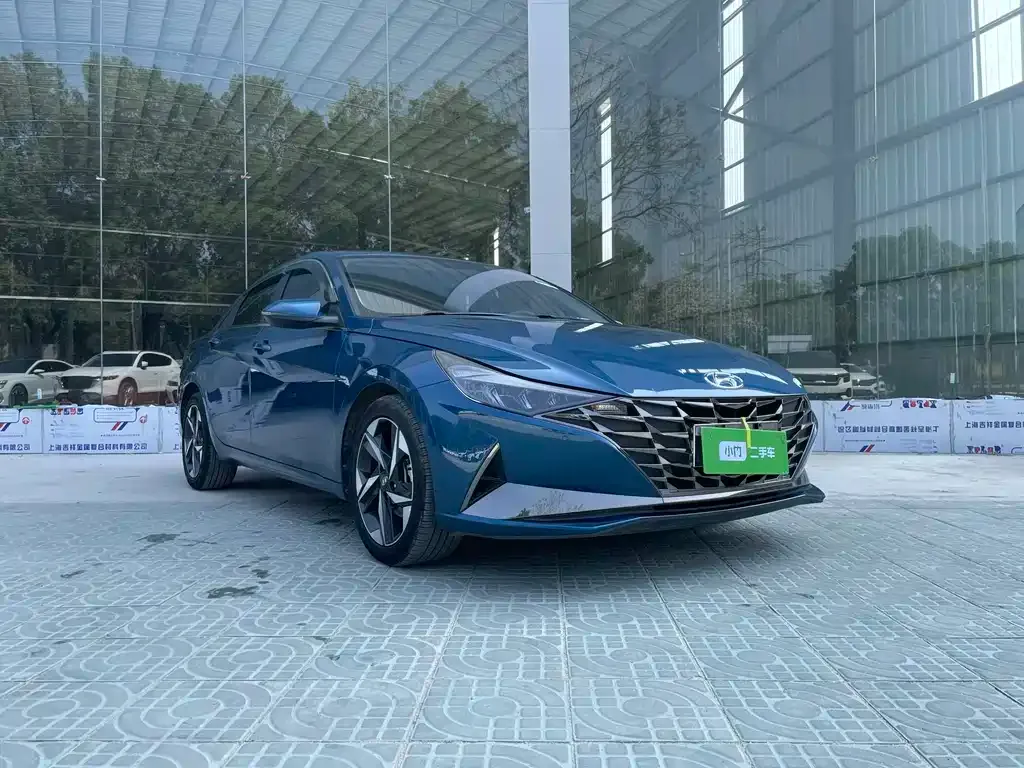 Hyundai Elantra — фото 4