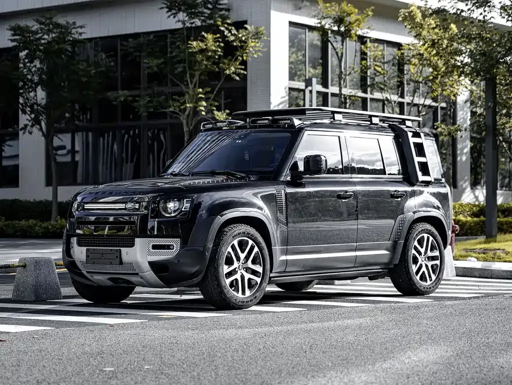 Land Rover Defender — фото 1