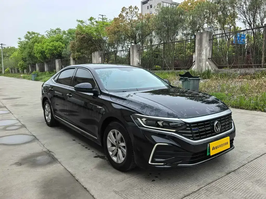 Volkswagen Passat New Energy — фото 9