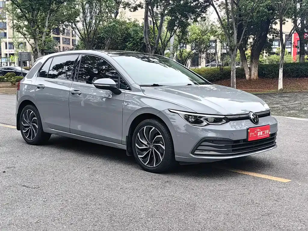 Volkswagen Golf — фото 8