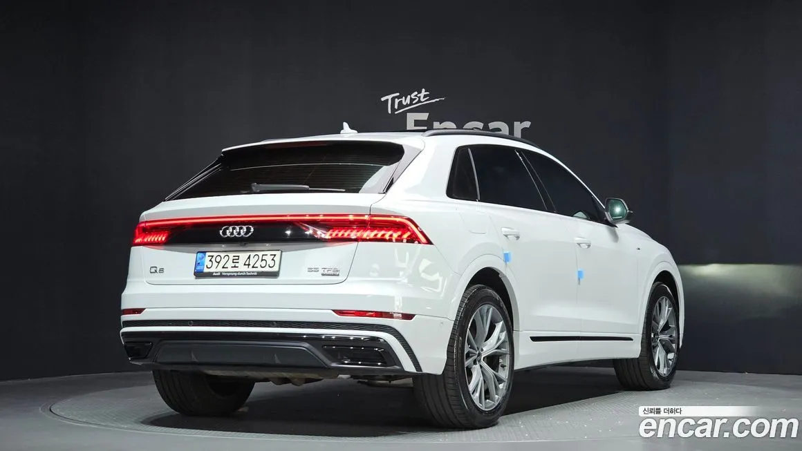 Audi Q8 — фото 2