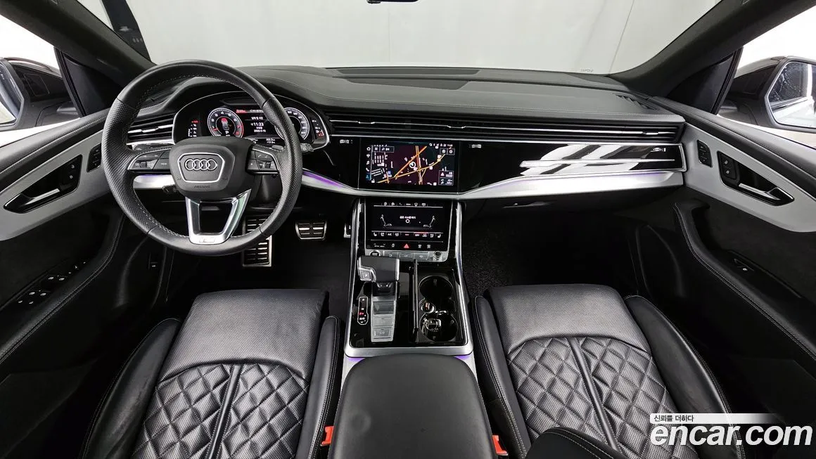 Audi Q8 — фото 9