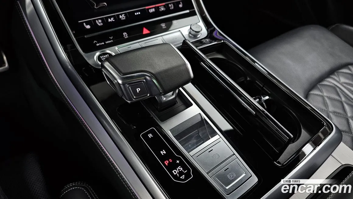 Audi Q8 — фото 8