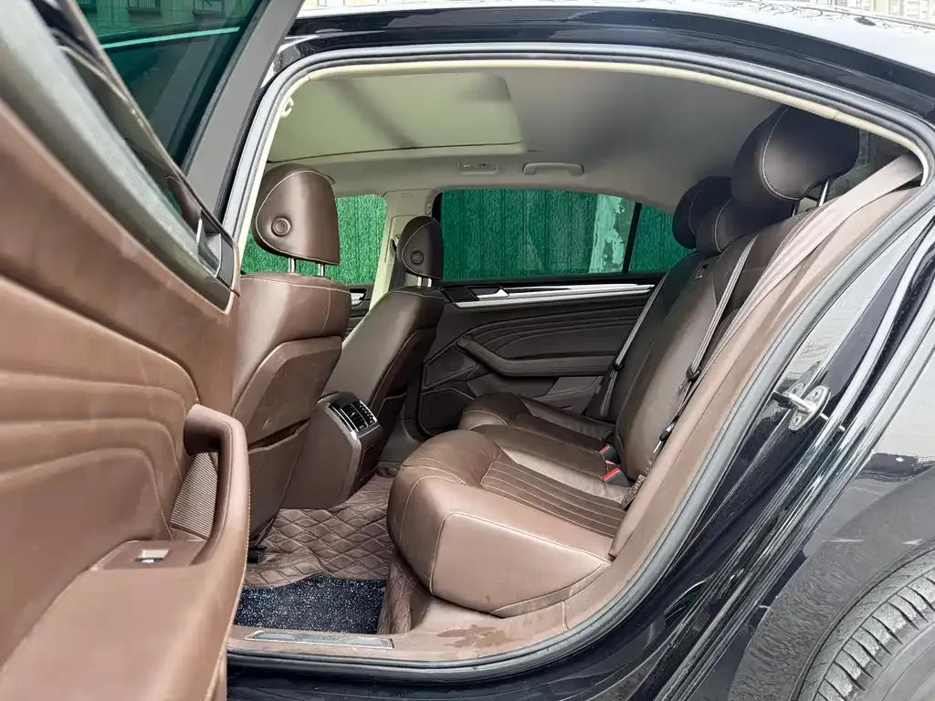 Volkswagen Phideon — фото 4
