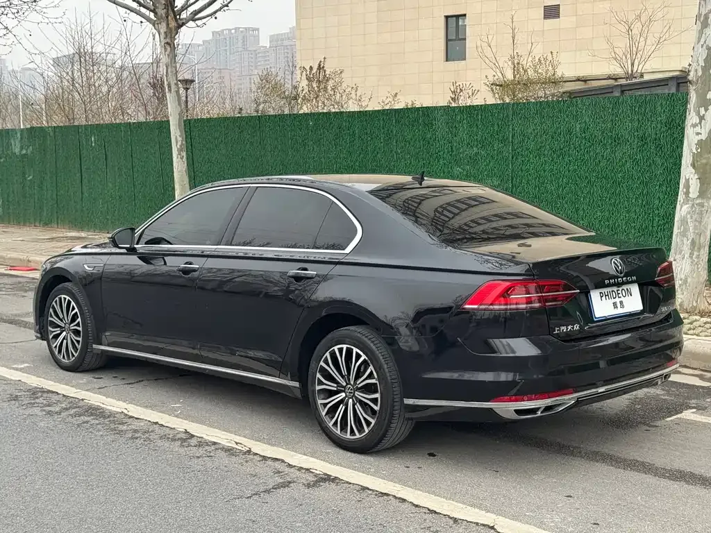 Volkswagen Phideon — фото 8
