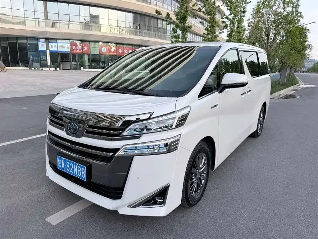 Toyota Vellfire — фото 4