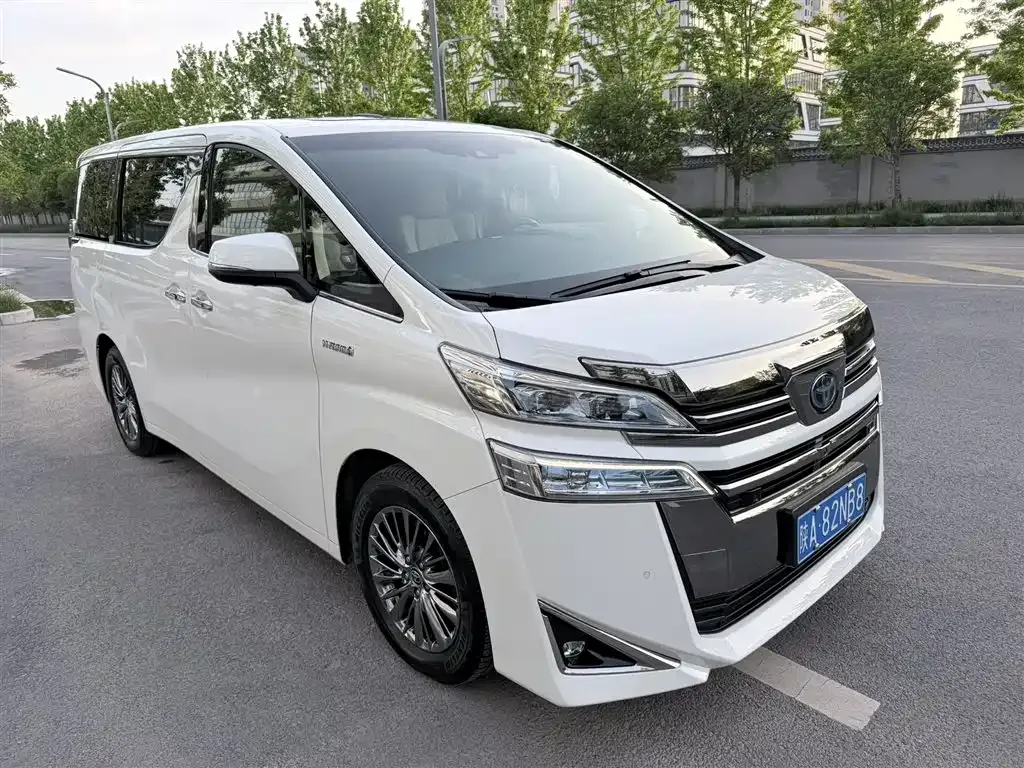 Toyota Vellfire — фото 5