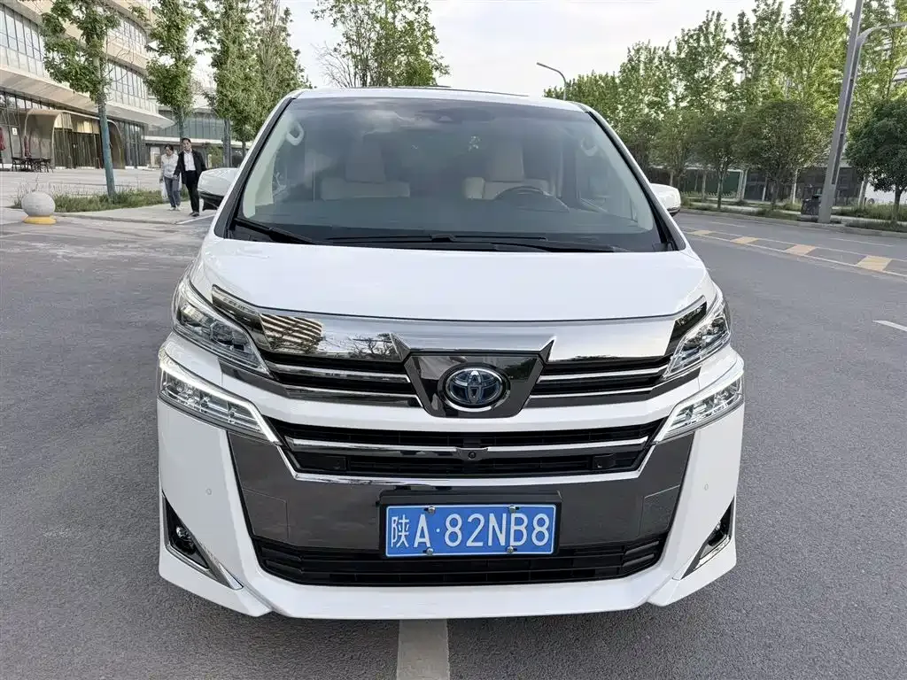 Toyota Vellfire — фото 7