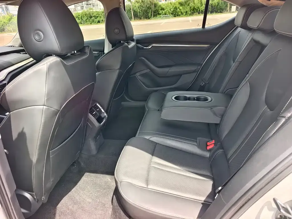 Skoda Octavia — фото 8