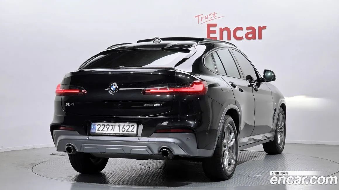 BMW X4 — фото 10