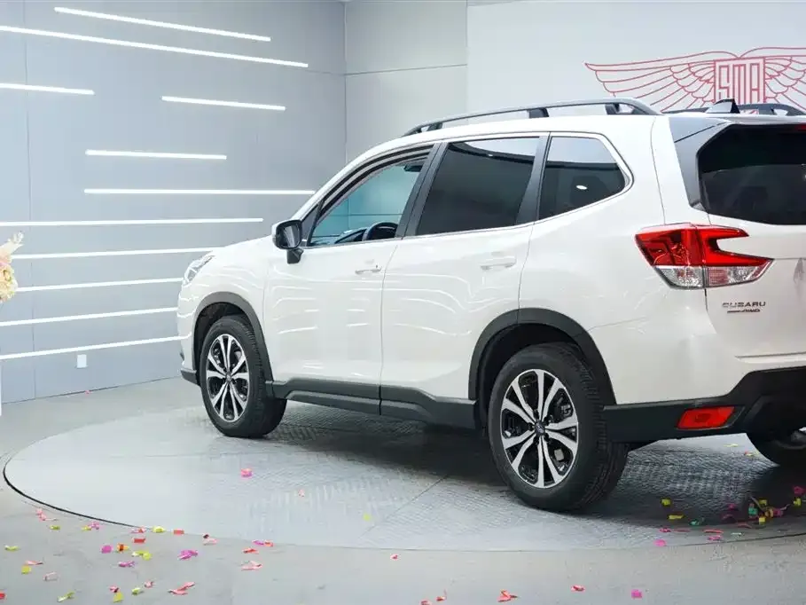 Subaru Forester — фото 5