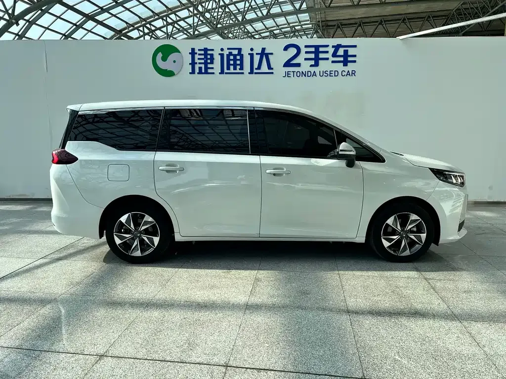GAC Motor Trumpchi M6 — фото 6