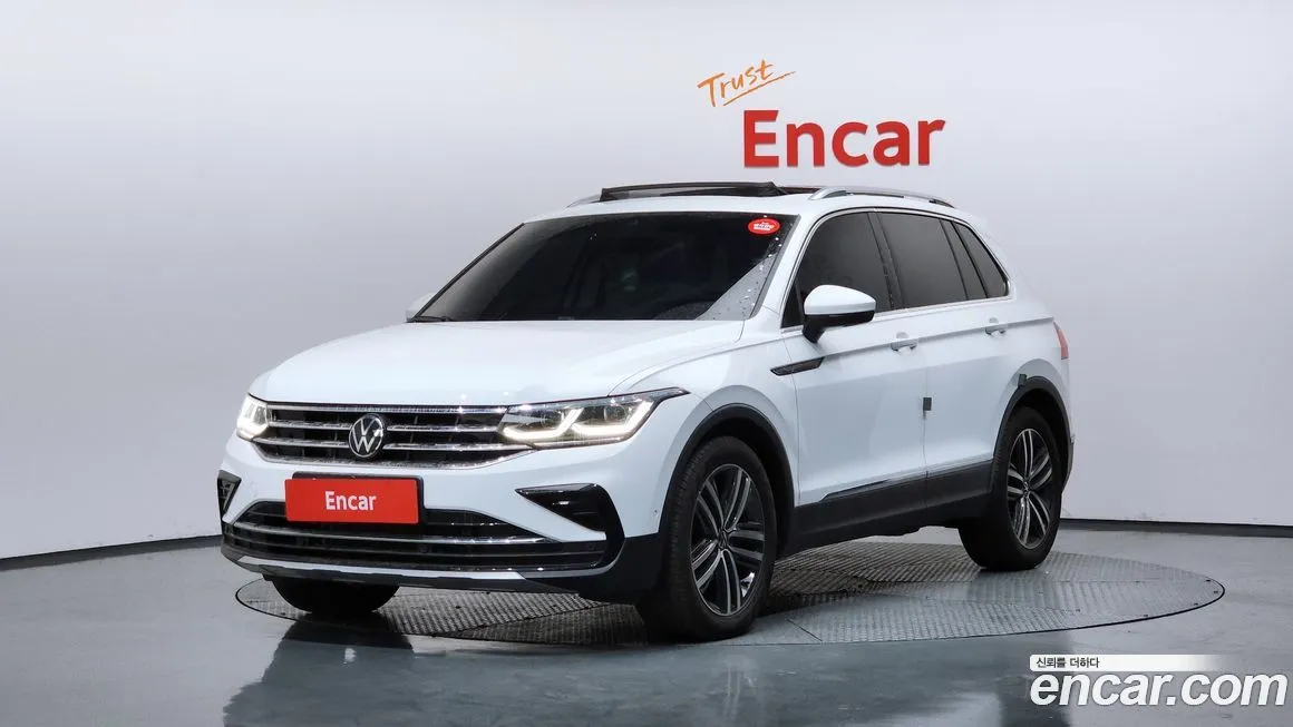 Volkswagen Tiguan — фото 1