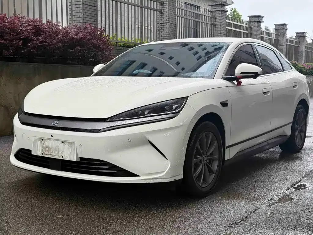 BYD Qin L — фото 1