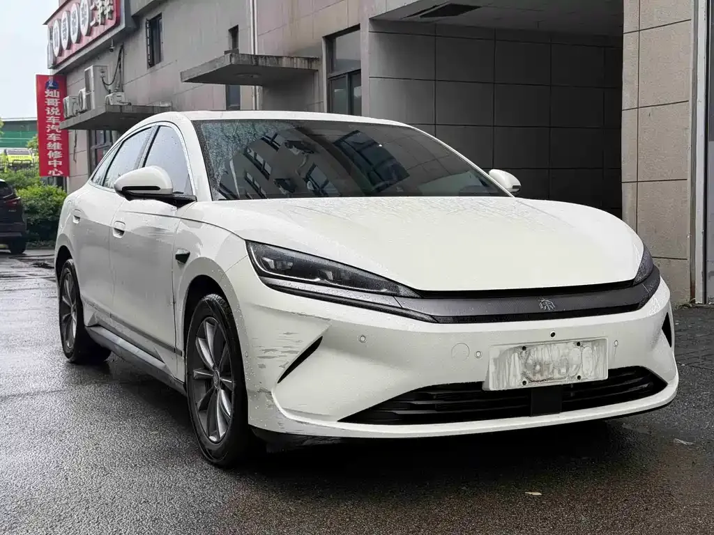 BYD Qin L — фото 9
