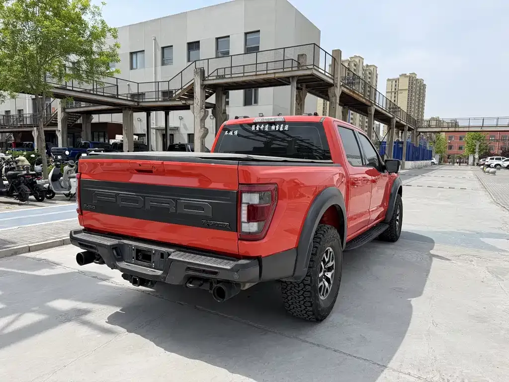 Ford F-150 Raptor — фото 10