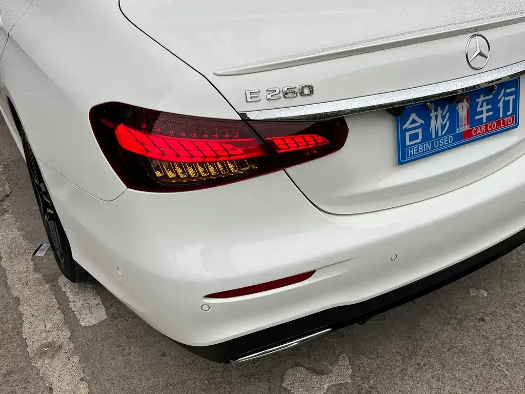 Mercedes-Benz E-Class (Import) — фото 3