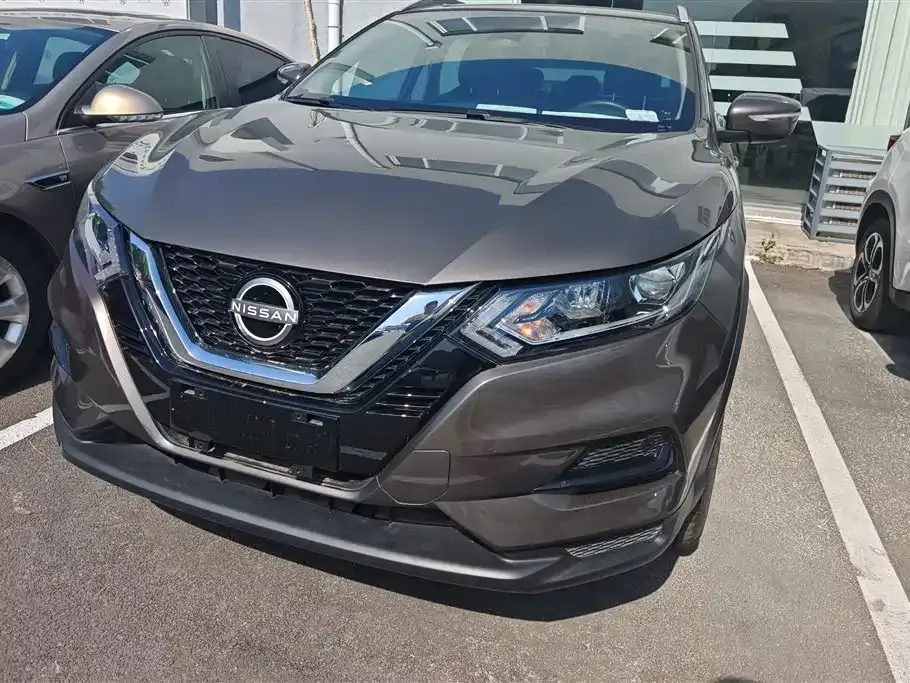 Nissan Qashqai — фото 1