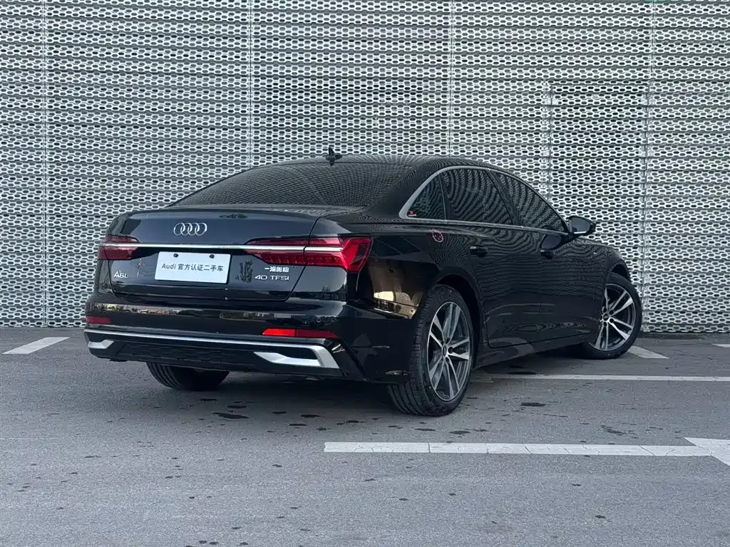 Audi A6L — фото 2