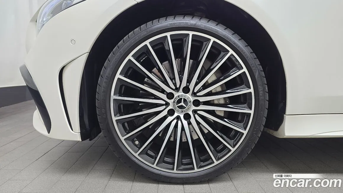 Mercedes-Benz CLS-Class — фото 10