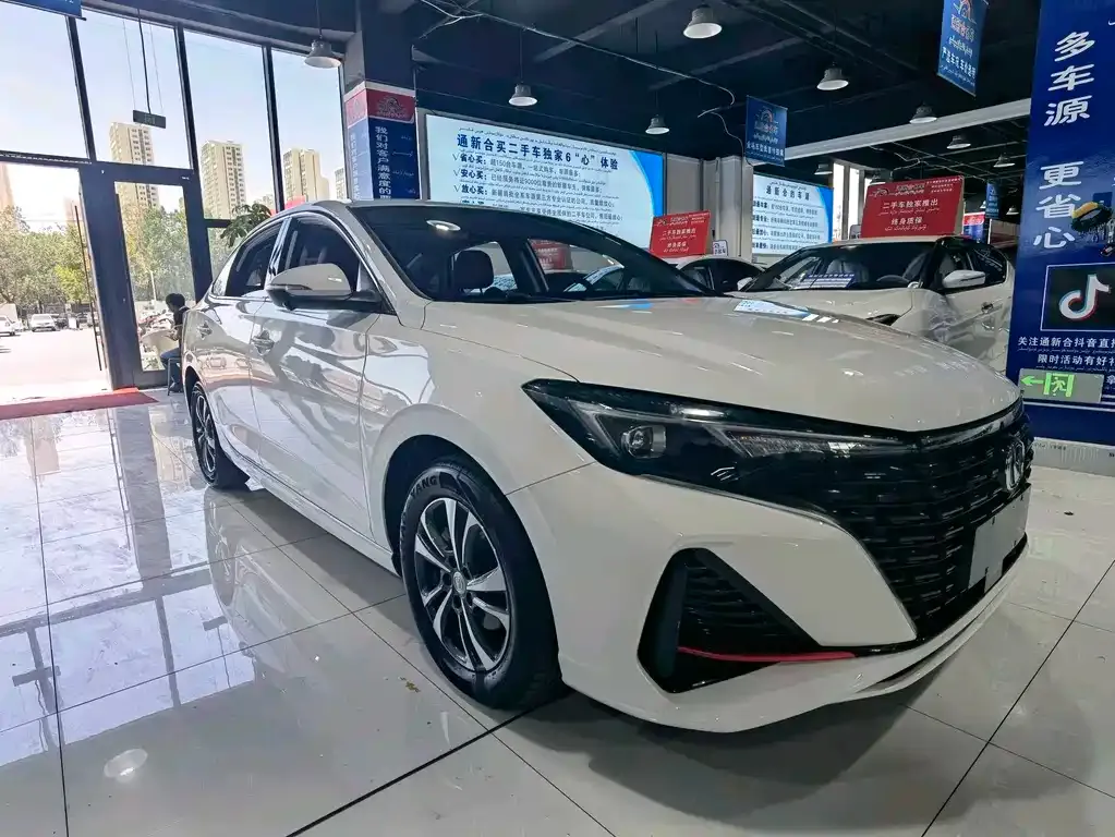 Changan Eado — фото 9