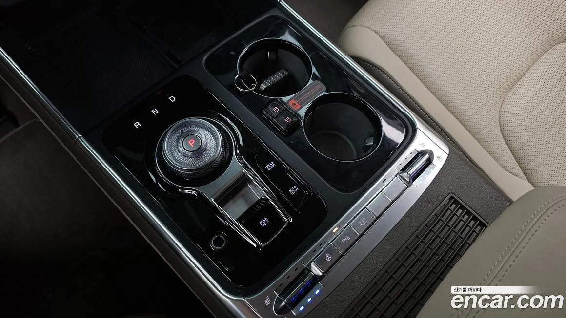 Kia Carnival — фото 10