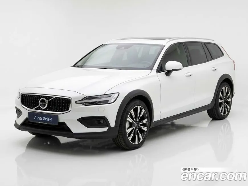 Volvo V60 — фото 1