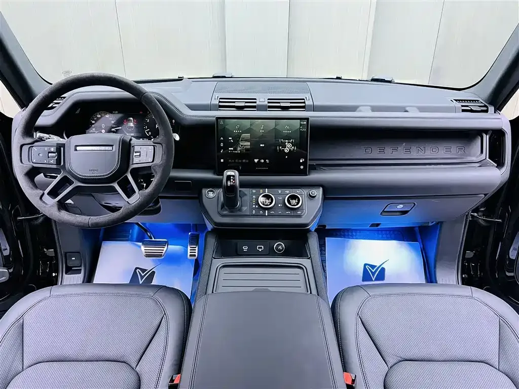 Land Rover Defender — фото 8