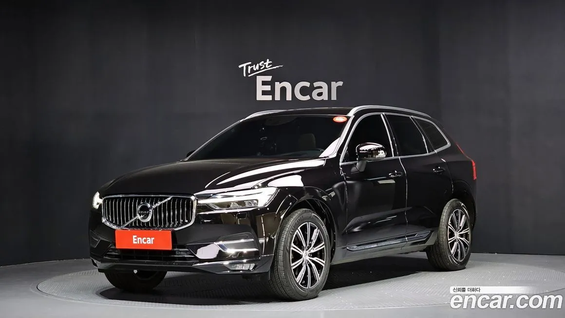 Volvo XC60 — фото 1