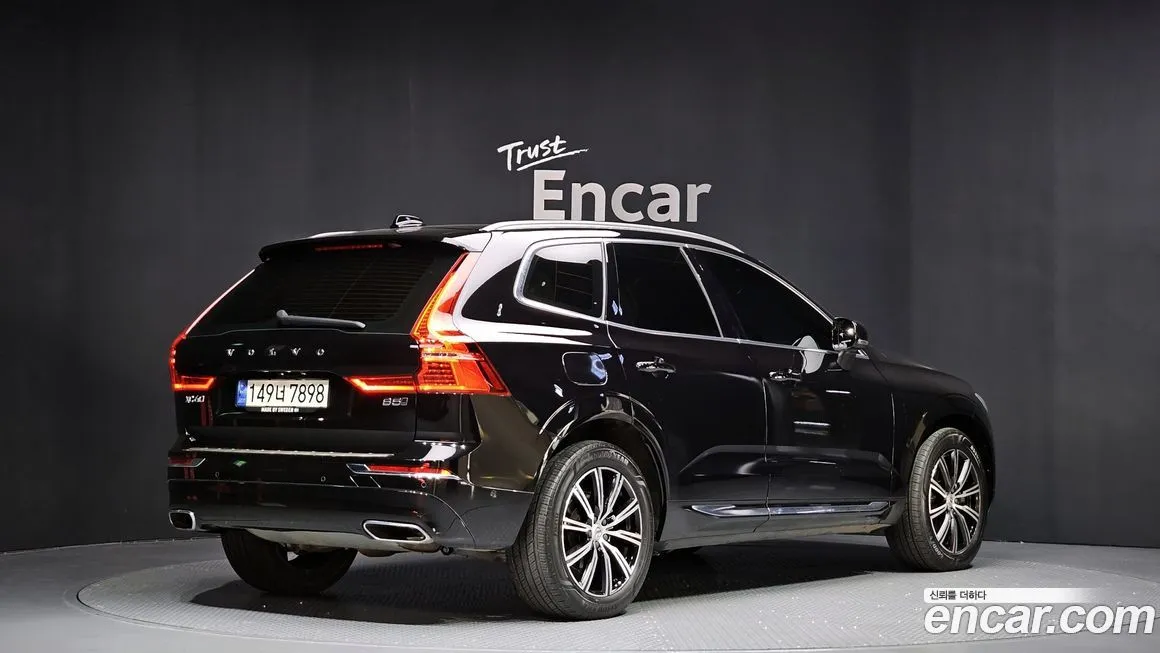 Volvo XC60 — фото 6