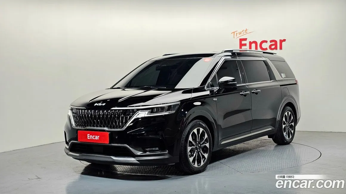 Kia Carnival — фото 1