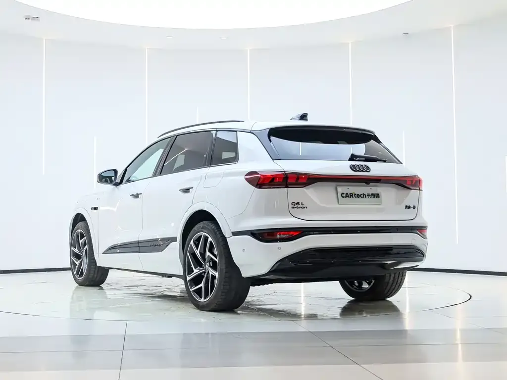 Audi Q6L e-tron — фото 3