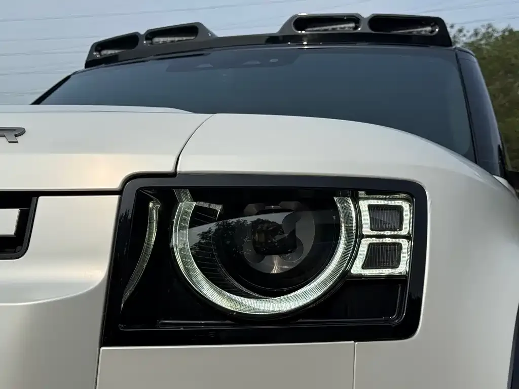 Land Rover Defender — фото 2