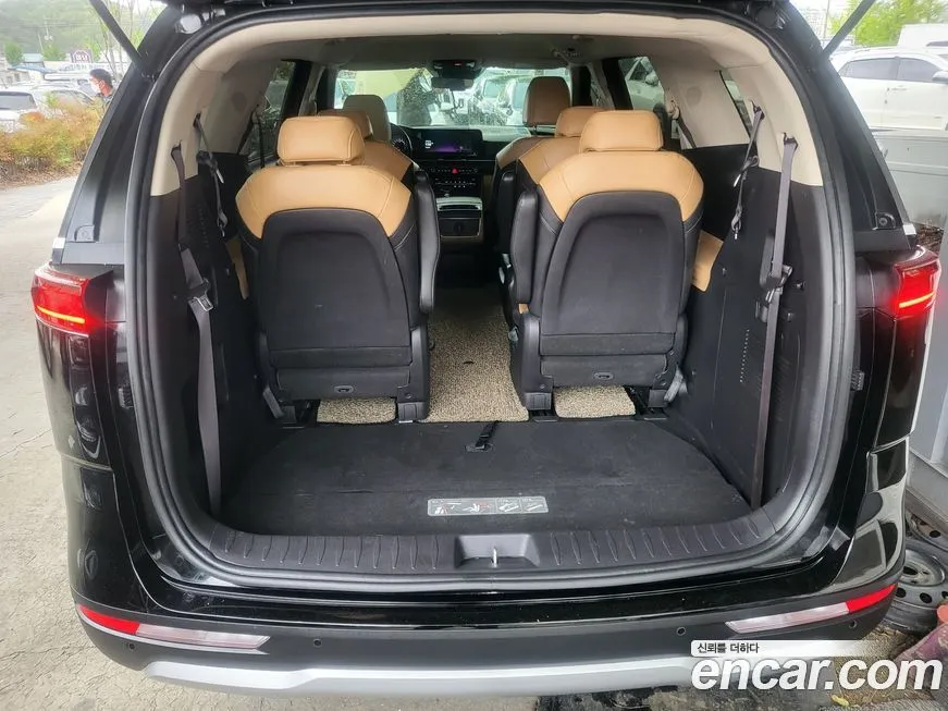 Kia Carnival — фото 4