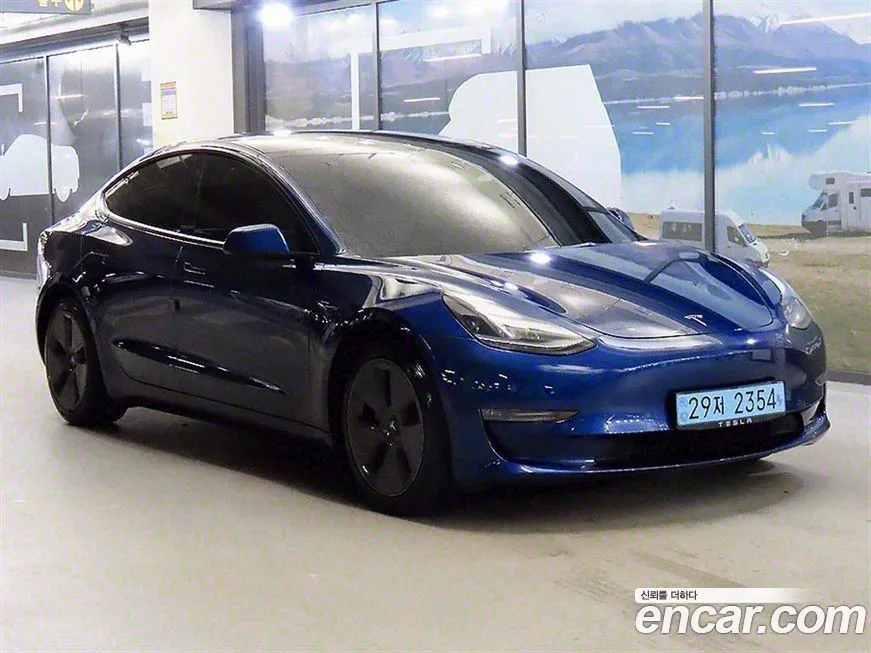 Tesla Model 3 — фото 1