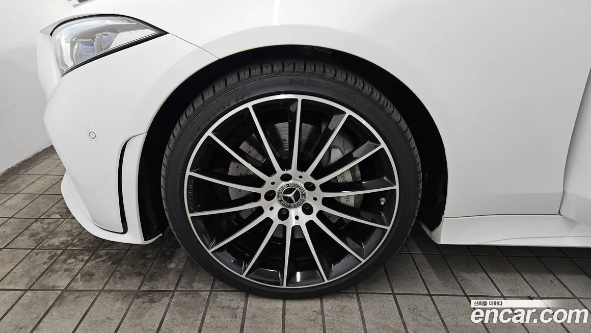 Mercedes-Benz CLS-Class — фото 8