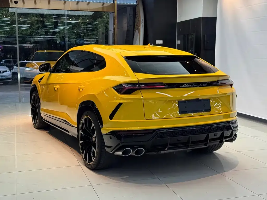 Lamborghini Urus — фото 5
