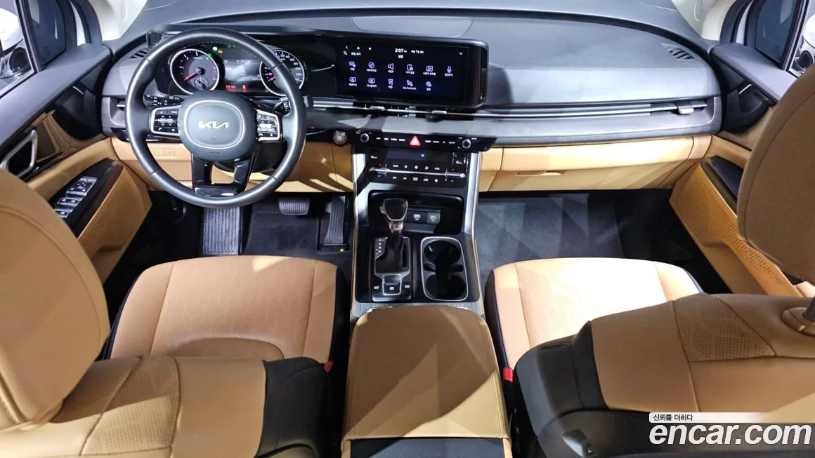 Kia Carnival — фото 10