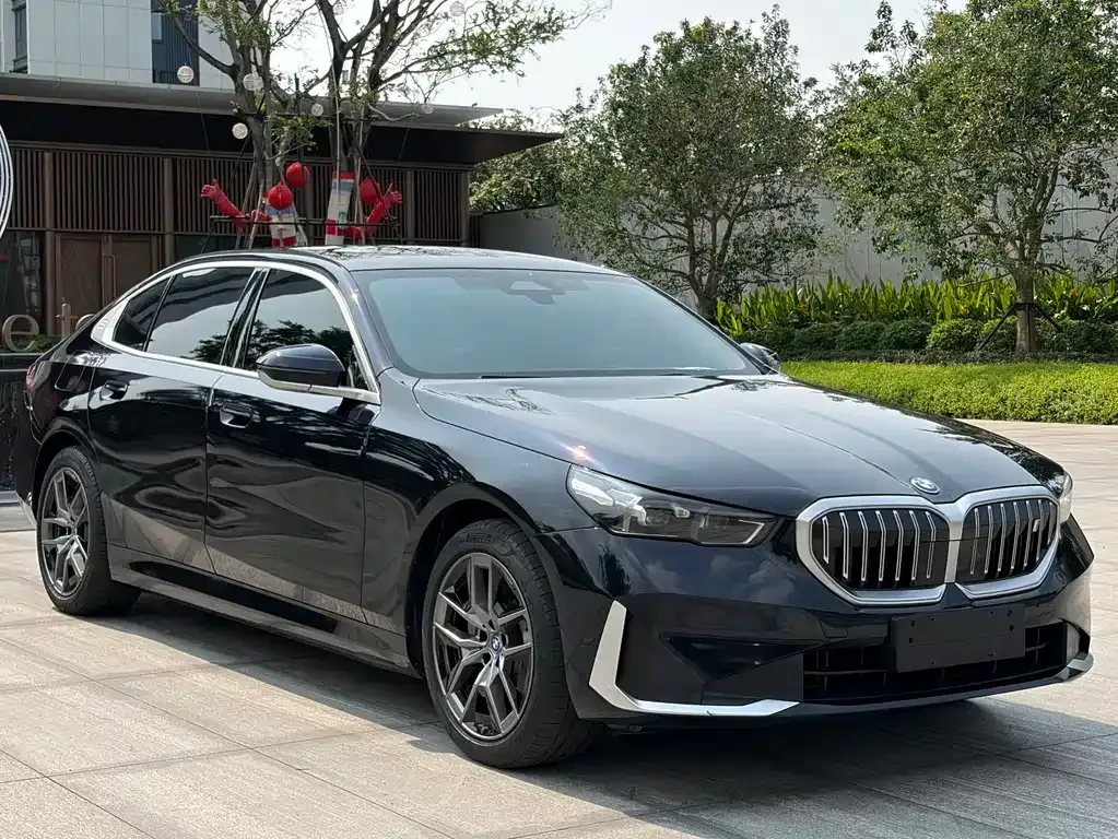 BMW i5 — фото 7