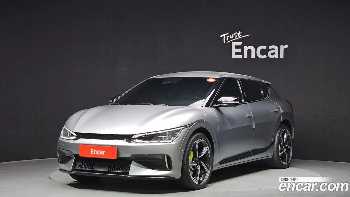 Kia EV6 — фото 1