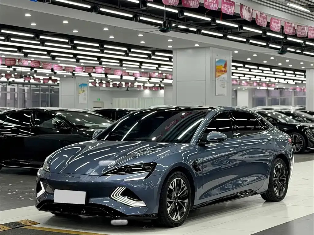 BYD Seal — фото 1