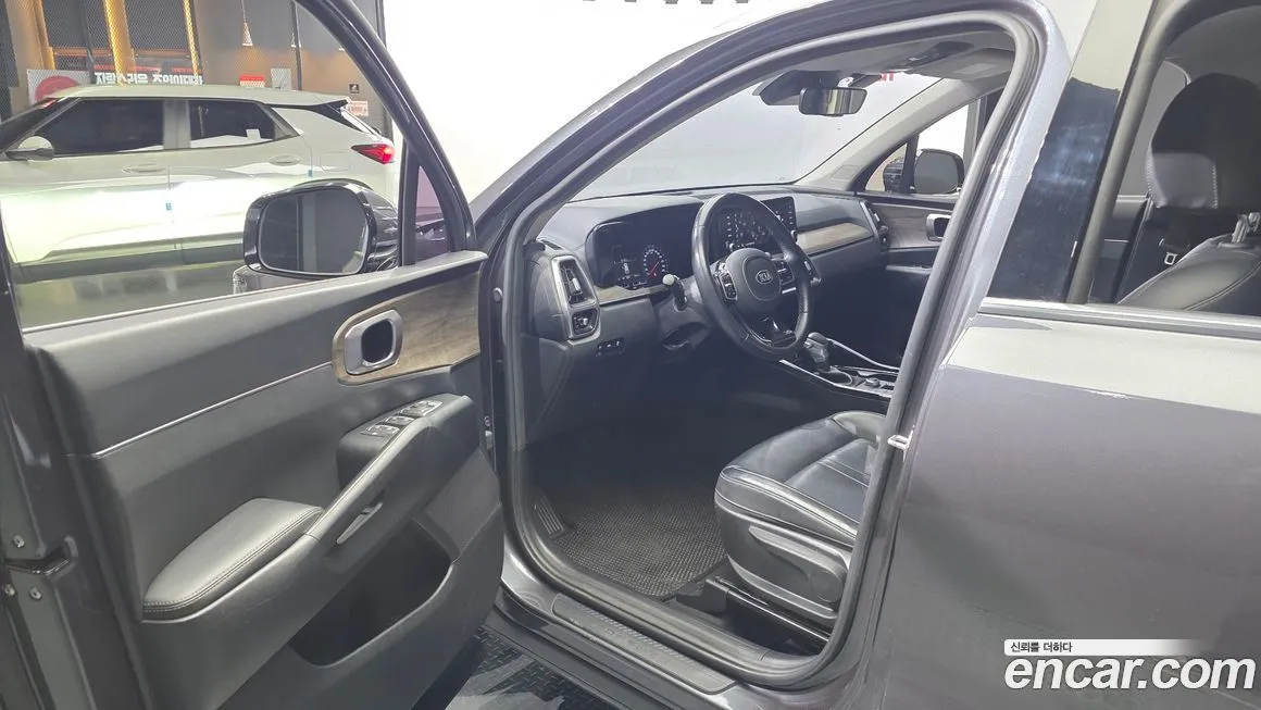 Kia Sorento — фото 9