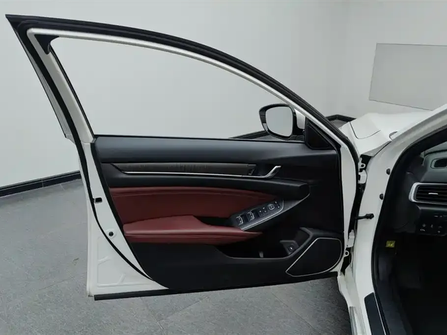 Honda Inspire — фото 10