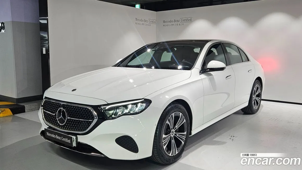 Mercedes-Benz E-Class — фото 1